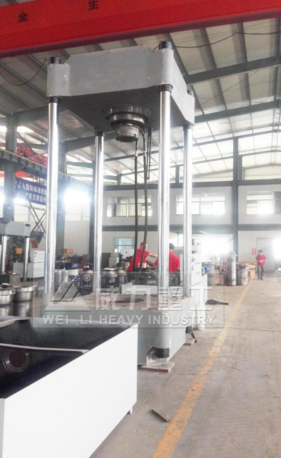 500噸二梁四柱液壓機(jī)