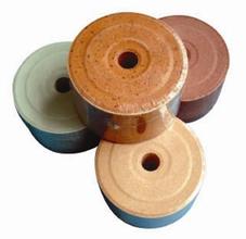 500噸液壓機(jī)壓制成型牛羊舔磚