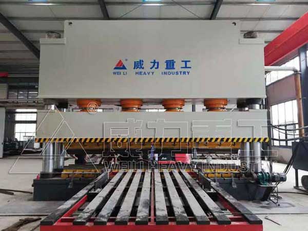 2000噸四柱液壓機多缸聯(lián)動波紋板成型液壓機