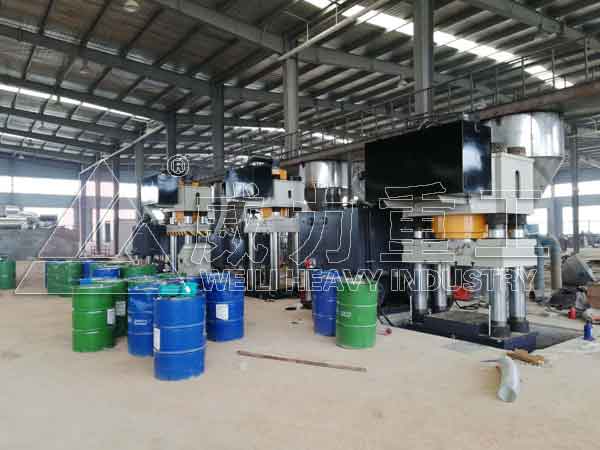 1500噸鎂碳磚成型壓力機(jī)