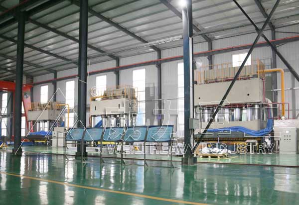 客戶(hù)采購(gòu)2000噸電纜槽成型液壓機(jī)現(xiàn)場(chǎng)