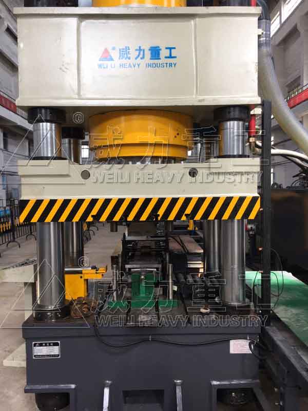 630噸錨索托盤(pán)液壓機(jī)