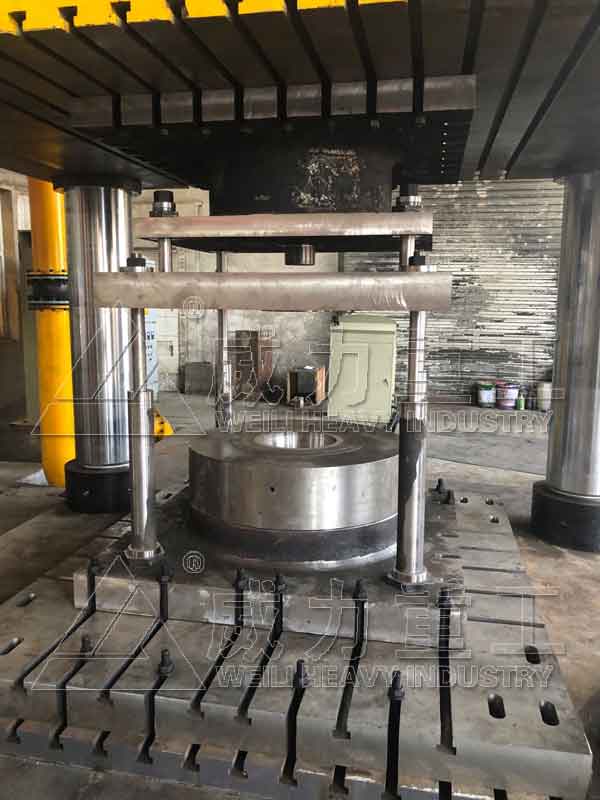 4000噸沖壓成型液壓機(jī)