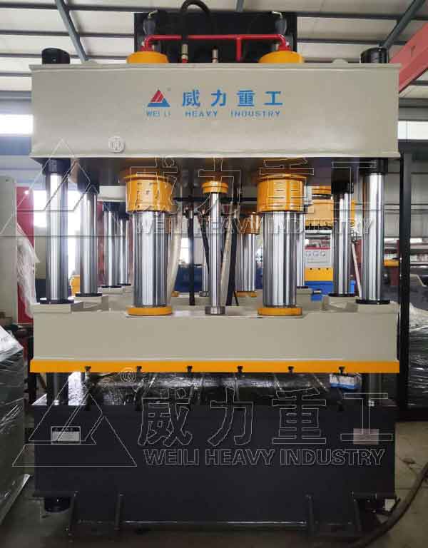 250噸彩石金屬瓦成型液壓機(jī)