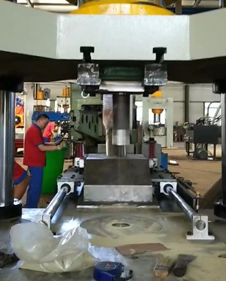 陶瓷粉末快速成型機使用現(xiàn)場