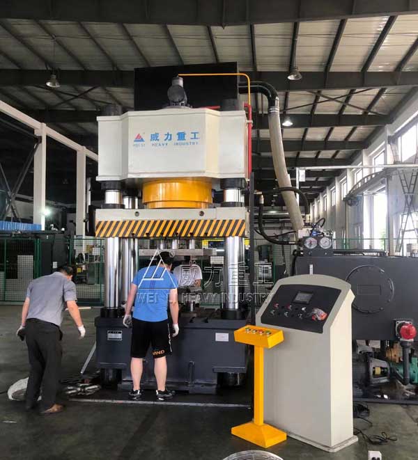 800噸汽車配件沖壓液壓機(jī)