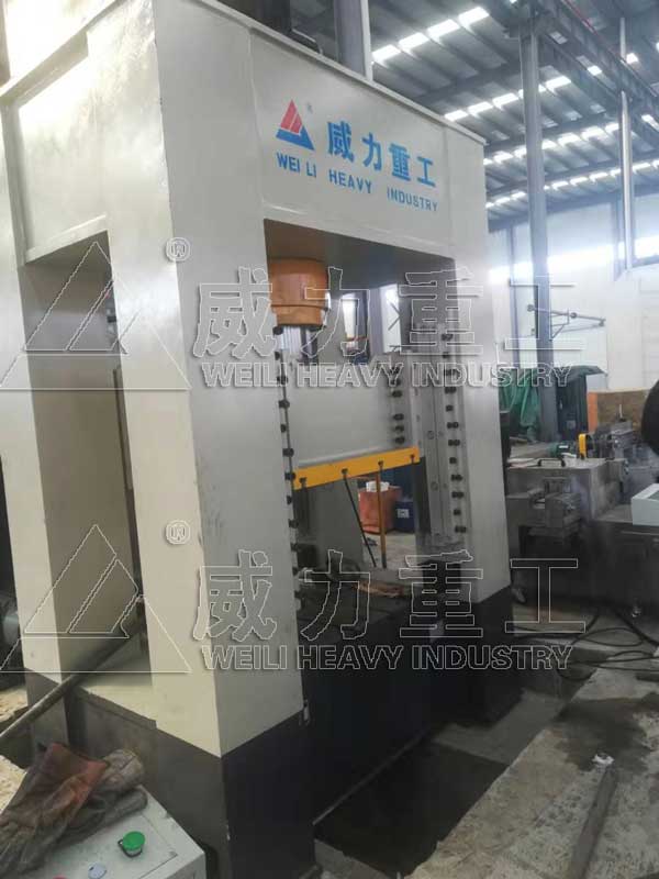 框架式500噸快速擠壓液壓機