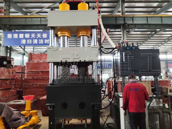 400噸柱狀活性炭液壓機(jī)