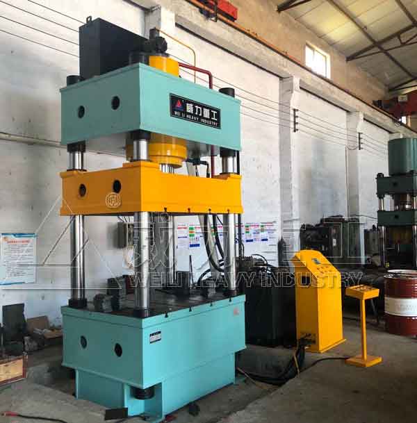 500噸鋁合金繞線(xiàn)圈切邊液壓機(jī)