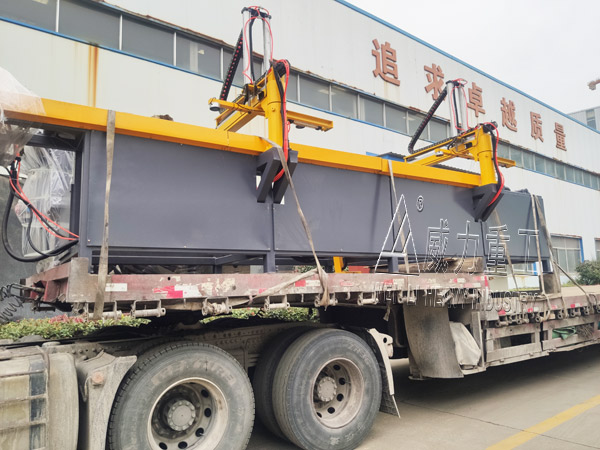 400噸框架式錨桿托盤生產(chǎn)線中自動送料機(jī)發(fā)貨