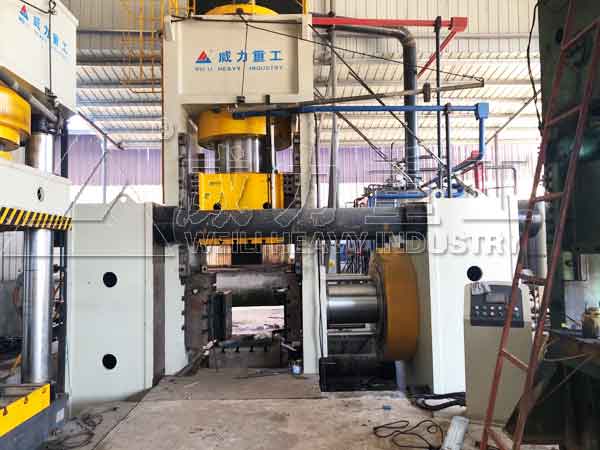 5000噸斗齒鍛造液壓機(jī)客戶現(xiàn)場(chǎng)